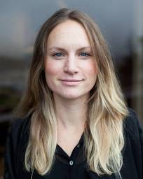 Milena Høgsberg kurator gæsteunderviser på Kunsthøjskolen i Holbæk